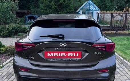 Infiniti Q30, 2016 год, 2 300 000 рублей, 3 фотография