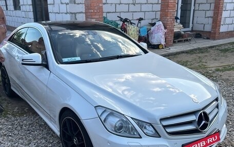 Mercedes-Benz E-Класс, 2013 год, 2 150 000 рублей, 3 фотография