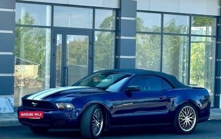 Ford Mustang VI рестайлинг, 2009 год, 1 850 000 рублей, 5 фотография
