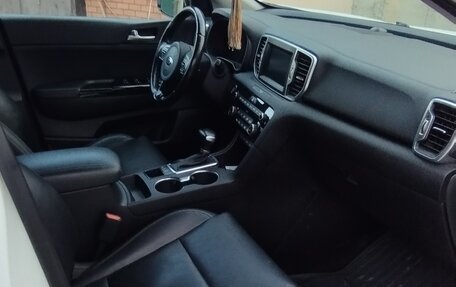 KIA Sportage IV рестайлинг, 2017 год, 2 200 000 рублей, 5 фотография