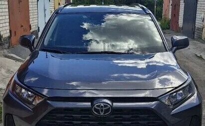 Toyota RAV4, 2019 год, 3 200 000 рублей, 13 фотография