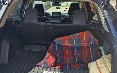 Toyota RAV4, 2019 год, 3 200 000 рублей, 21 фотография