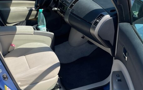 Toyota Prius, 2008 год, 830 000 рублей, 10 фотография