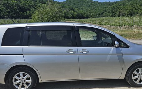 Toyota ISis I, 2009 год, 995 000 рублей, 4 фотография