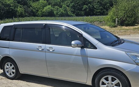 Toyota ISis I, 2009 год, 995 000 рублей, 3 фотография