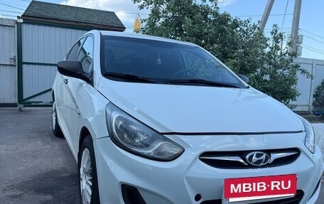 Hyundai Solaris II рестайлинг, 2014 год, 750 000 рублей, 2 фотография