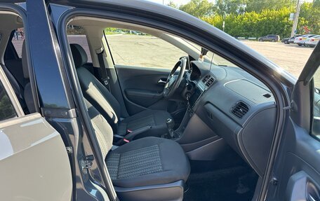 Volkswagen Polo VI (EU Market), 2015 год, 1 050 000 рублей, 8 фотография