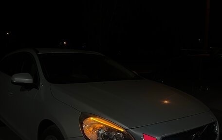 Volvo V60 I, 2012 год, 1 050 000 рублей, 3 фотография
