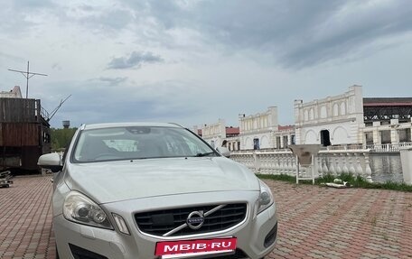 Volvo V60 I, 2012 год, 1 050 000 рублей, 6 фотография