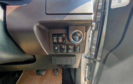 Toyota Tank I, 2018 год, 1 250 000 рублей, 10 фотография