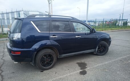 Mitsubishi Outlander III рестайлинг 3, 2011 год, 1 600 000 рублей, 4 фотография