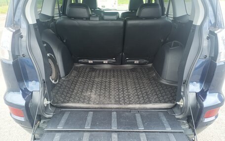 Mitsubishi Outlander III рестайлинг 3, 2011 год, 1 600 000 рублей, 15 фотография