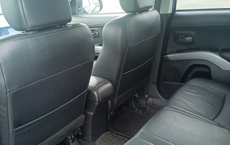 Mitsubishi Outlander III рестайлинг 3, 2011 год, 1 600 000 рублей, 28 фотография