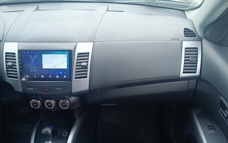Mitsubishi Outlander III рестайлинг 3, 2011 год, 1 600 000 рублей, 21 фотография