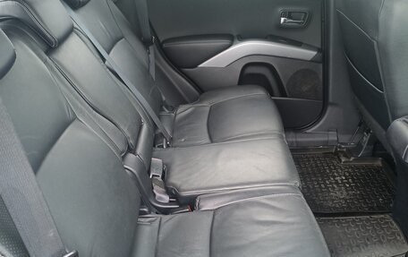 Mitsubishi Outlander III рестайлинг 3, 2011 год, 1 600 000 рублей, 25 фотография