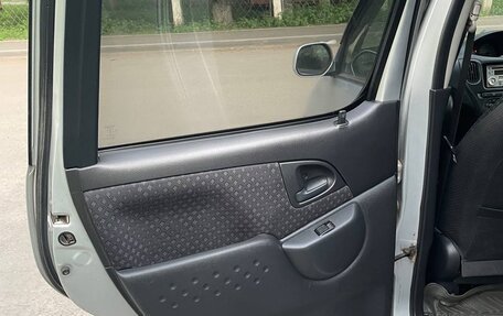 Toyota FunCargo, 2002 год, 630 000 рублей, 8 фотография