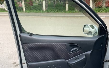 Toyota FunCargo, 2002 год, 630 000 рублей, 6 фотография
