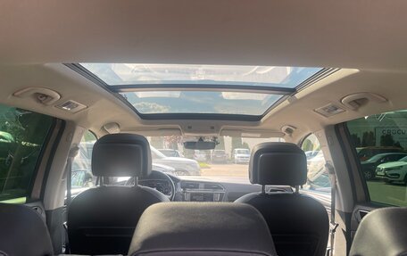 Volkswagen Tiguan II, 2017 год, 2 305 000 рублей, 12 фотография