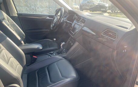 Volkswagen Tiguan II, 2017 год, 2 305 000 рублей, 14 фотография