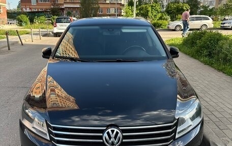 Volkswagen Passat B7, 2014 год, 1 350 000 рублей, 2 фотография