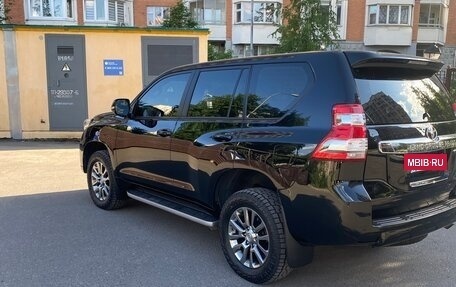 Toyota Land Cruiser Prado 150 рестайлинг 2, 2015 год, 3 600 000 рублей, 5 фотография