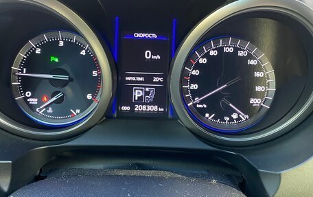 Toyota Land Cruiser Prado 150 рестайлинг 2, 2015 год, 3 600 000 рублей, 8 фотография