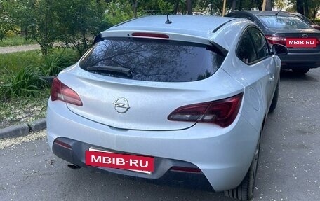 Opel Astra J, 2011 год, 600 000 рублей, 2 фотография