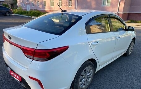 KIA Rio IV, 2018 год, 1 200 000 рублей, 6 фотография