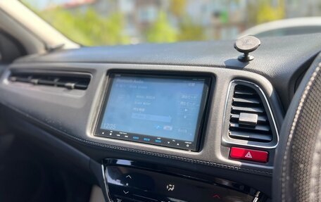 Honda Vezel, 2014 год, 1 550 000 рублей, 13 фотография