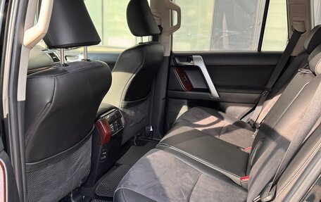 Toyota Land Cruiser Prado 150 рестайлинг 2, 2016 год, 4 250 000 рублей, 7 фотография