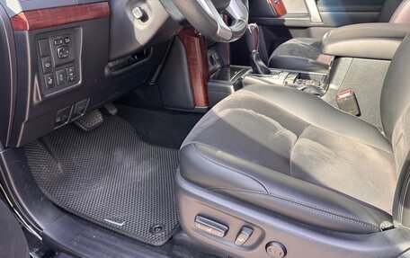 Toyota Land Cruiser Prado 150 рестайлинг 2, 2016 год, 4 250 000 рублей, 6 фотография