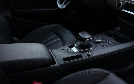 Audi A4, 2018 год, 2 850 000 рублей, 10 фотография