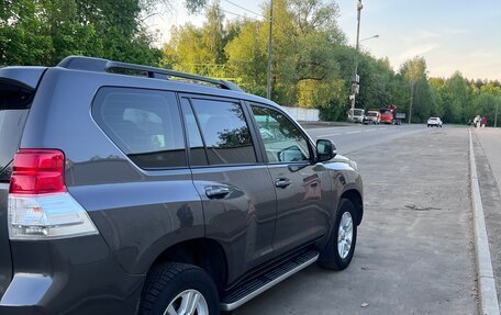Toyota Land Cruiser Prado 150 рестайлинг 2, 2012 год, 2 800 000 рублей, 3 фотография