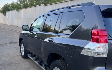 Toyota Land Cruiser Prado 150 рестайлинг 2, 2012 год, 2 800 000 рублей, 5 фотография