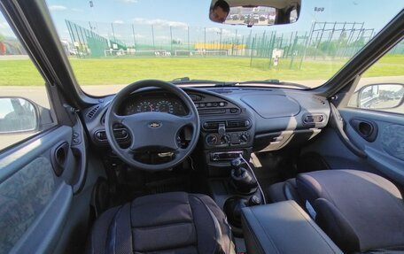 Chevrolet Niva I рестайлинг, 2003 год, 650 000 рублей, 7 фотография