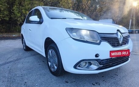 Renault Logan II, 2015 год, 470 000 рублей, 2 фотография
