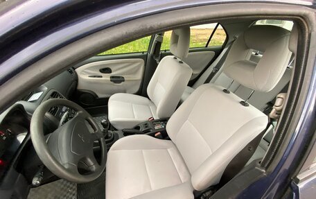 Mitsubishi Carisma I, 2001 год, 450 000 рублей, 6 фотография