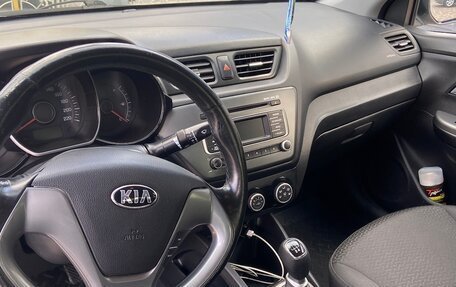KIA Rio III рестайлинг, 2015 год, 1 030 000 рублей, 10 фотография