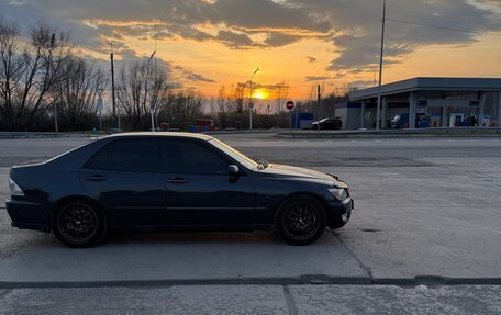 Toyota Altezza, 2000 год, 765 000 рублей, 9 фотография