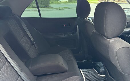 Toyota Altezza, 2000 год, 765 000 рублей, 18 фотография