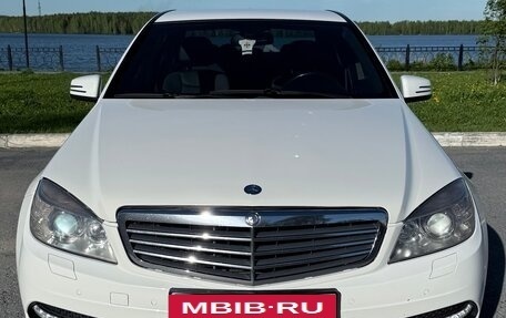 Mercedes-Benz C-Класс, 2010 год, 1 350 000 рублей, 2 фотография