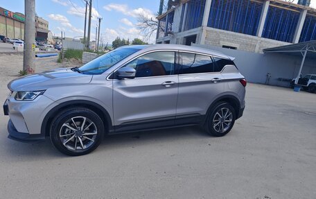 Geely Coolray I, 2022 год, 1 635 000 рублей, 6 фотография