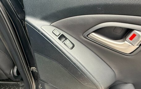 Hyundai ix35 I рестайлинг, 2012 год, 945 000 рублей, 24 фотография