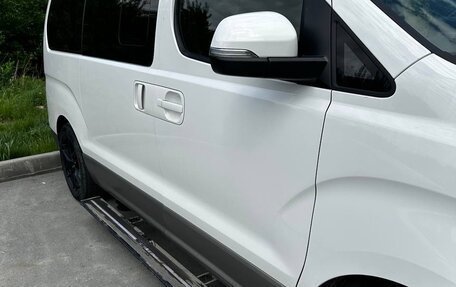 Hyundai Grand Starex Grand Starex I рестайлинг 2, 2019 год, 3 680 000 рублей, 12 фотография
