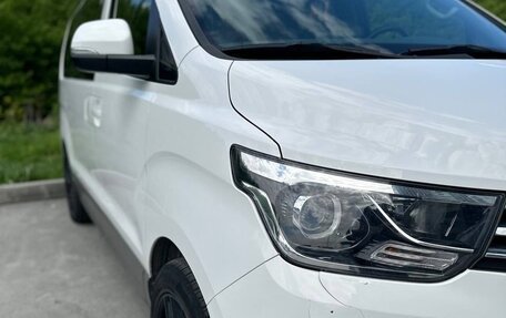Hyundai Grand Starex Grand Starex I рестайлинг 2, 2019 год, 3 680 000 рублей, 15 фотография