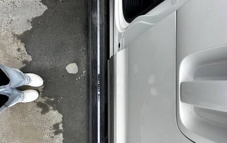 Hyundai Grand Starex Grand Starex I рестайлинг 2, 2019 год, 3 680 000 рублей, 13 фотография