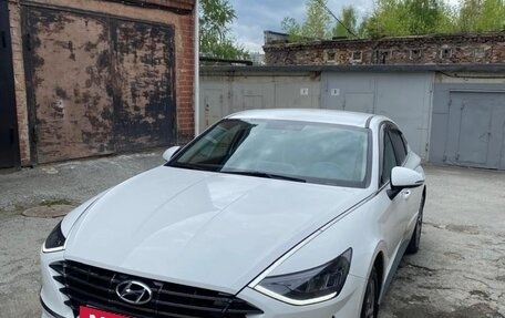 Hyundai Sonata VIII, 2020 год, 2 700 000 рублей, 2 фотография