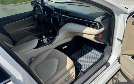 Toyota Camry, 2018 год, 3 950 000 рублей, 12 фотография