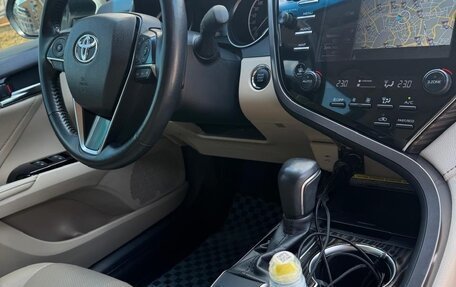 Toyota Camry, 2018 год, 3 950 000 рублей, 11 фотография