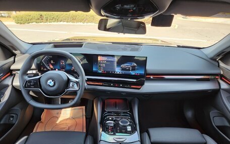BMW 5 серия, 2025 год, 7 140 000 рублей, 5 фотография